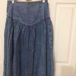 New! SHEIN Denim/Jean Skirt -large